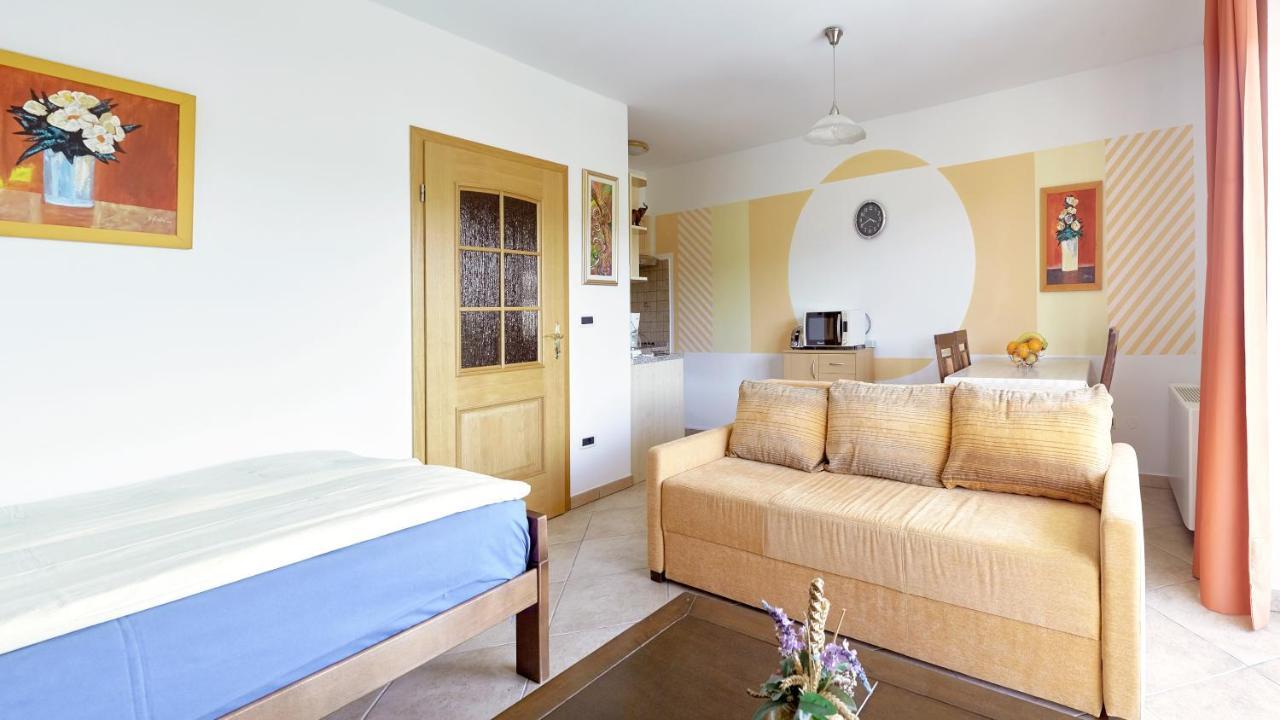 Apartments Villa Venera Labin  Værelse billede